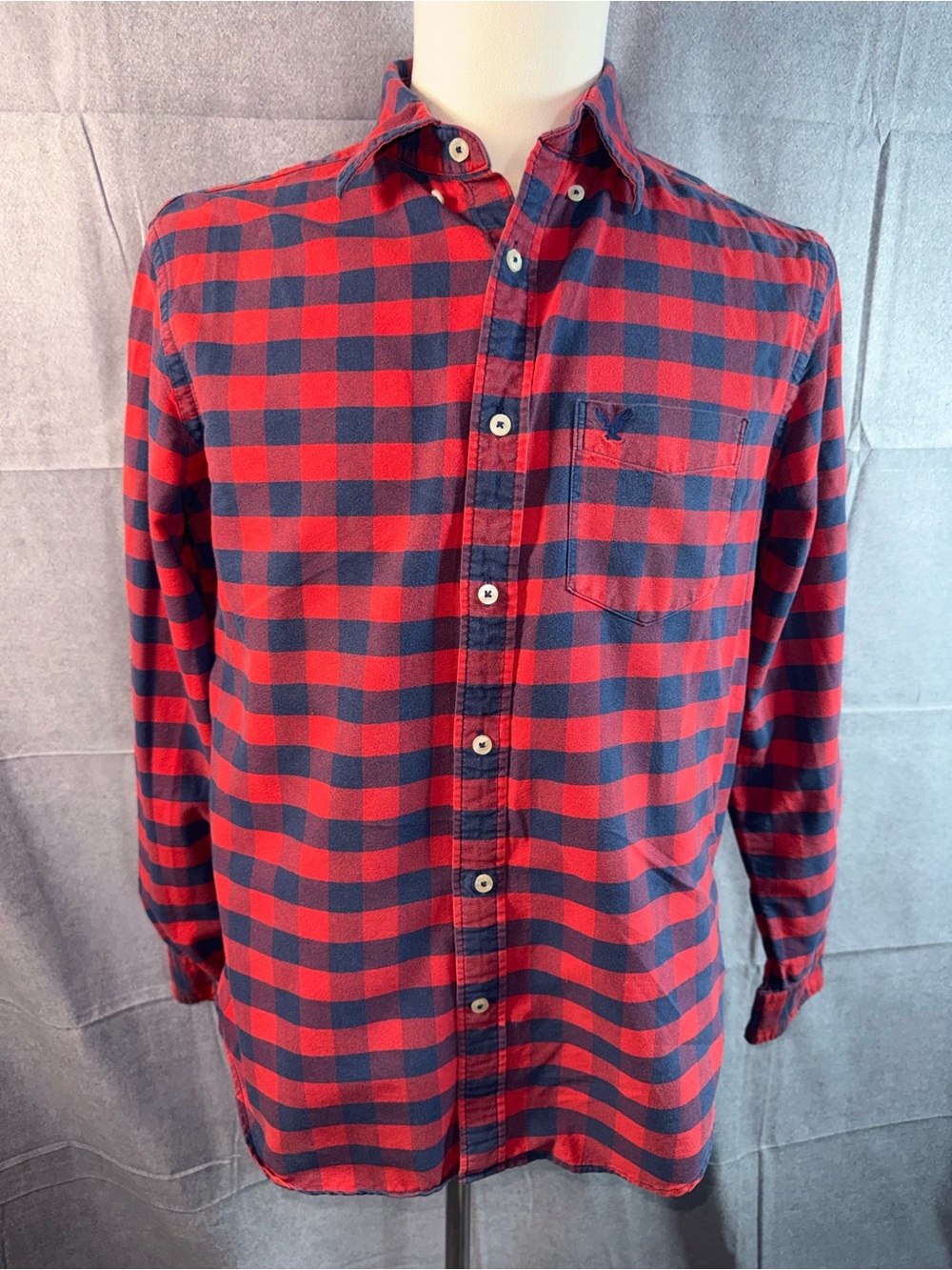 2270-American Eagle Outfitters Red and Navy Plaid Button-Down Shirt